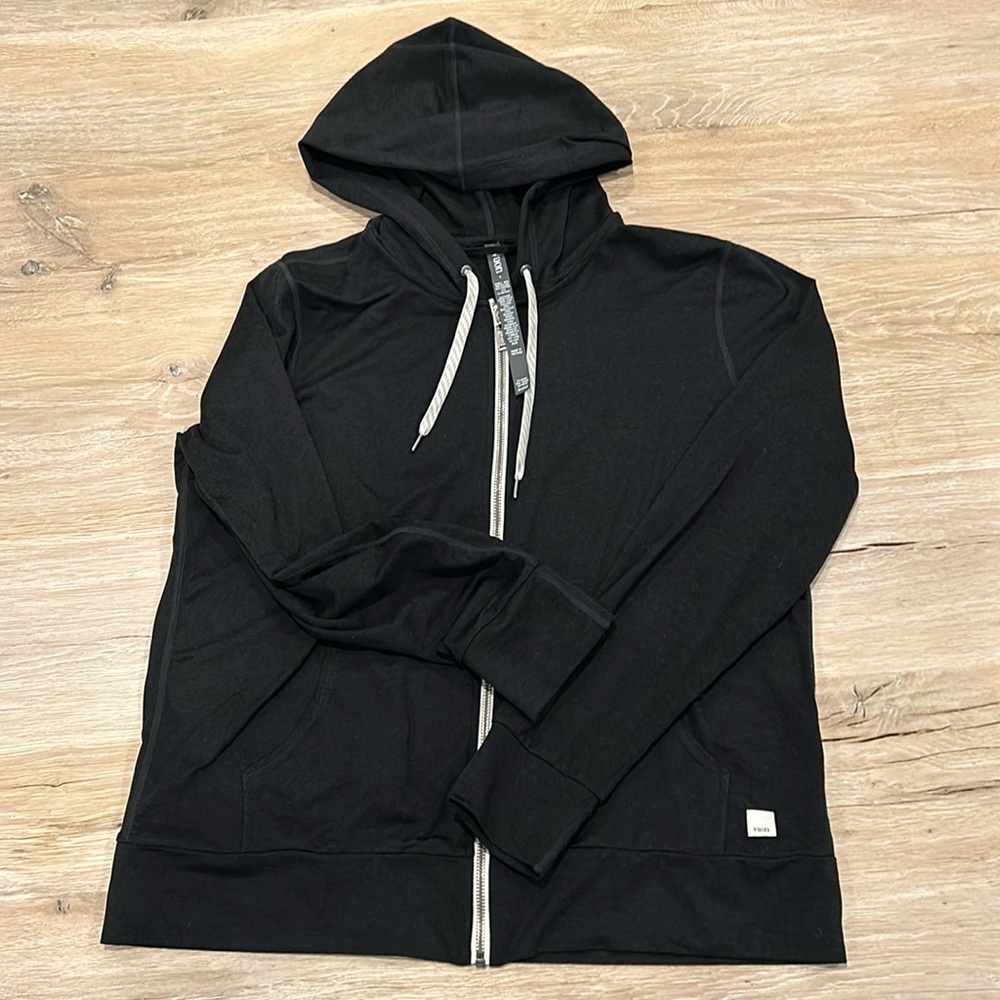 Vuori Halo Performance Hoodie. Size Large.